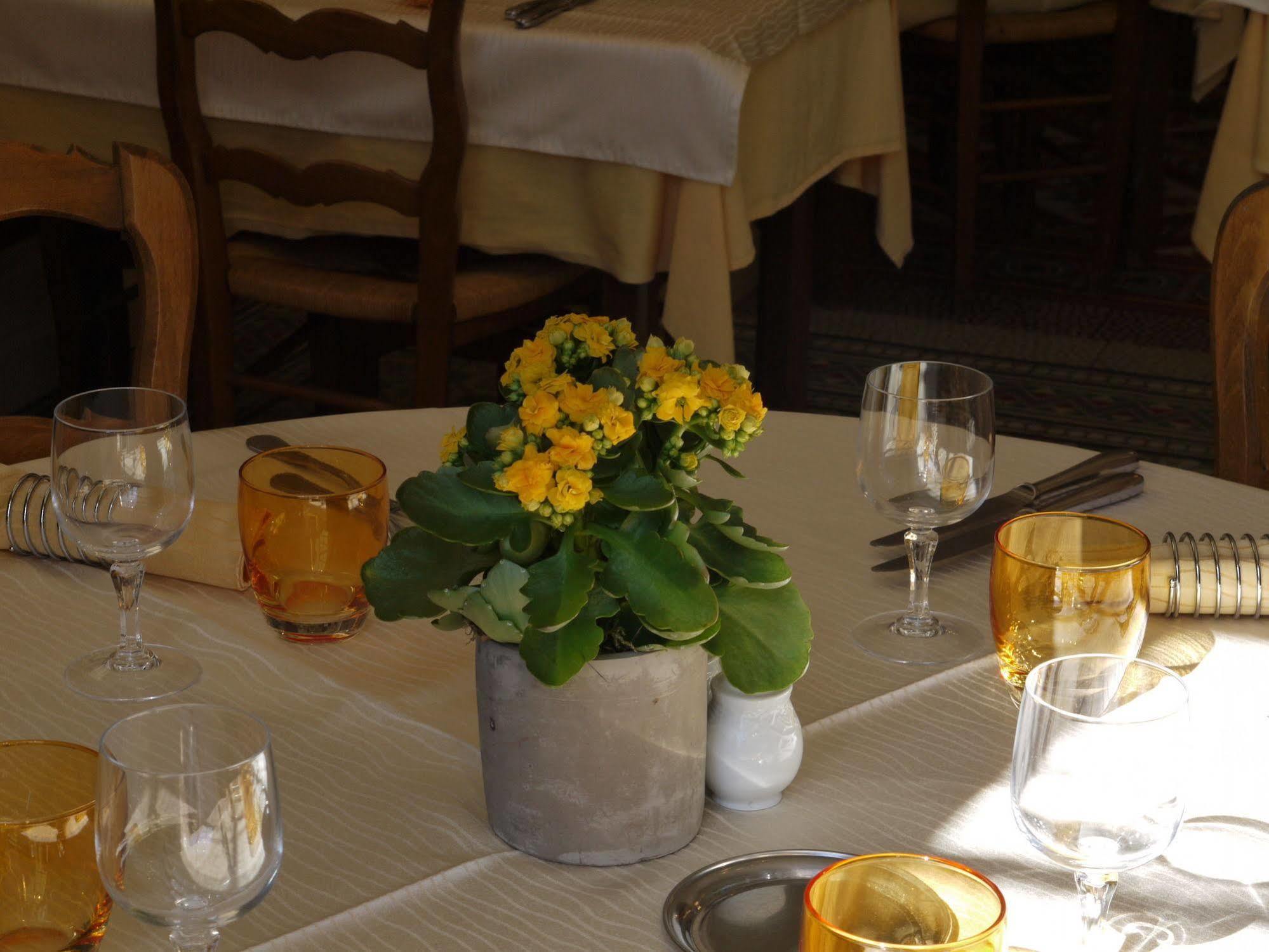 Castel Mireio Bed & Breakfast Cairanne Exterior photo